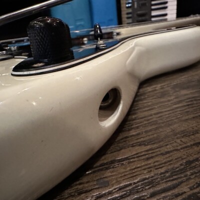 1980年代　日本製Fernandes 　FST-65 　MOD FERNANDES FST-65 White Made in Japan 1980s ST Type Solid