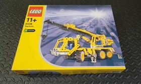 LEGO TECHNIC: Pneumatic Crane Truck (8438)
