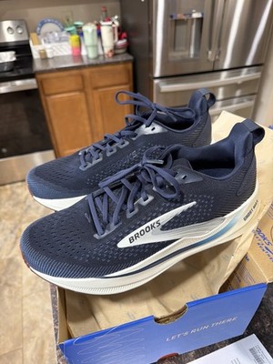 Brooks Ghost Max 4 Men s Low Top Running/Walking Sneakers Size 11 Men. New