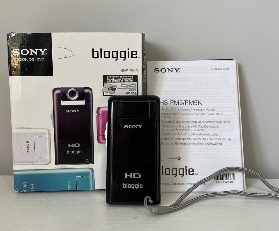Sony Bloggie MHS-PM5 Pocket Camera Purple Boxed & Accessories