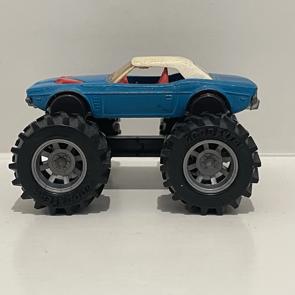 Hot Wheels Matchbox 1:64 Goodyear Monster Truck Chasis De Colección RARO Tesoro Foto 2 de 4