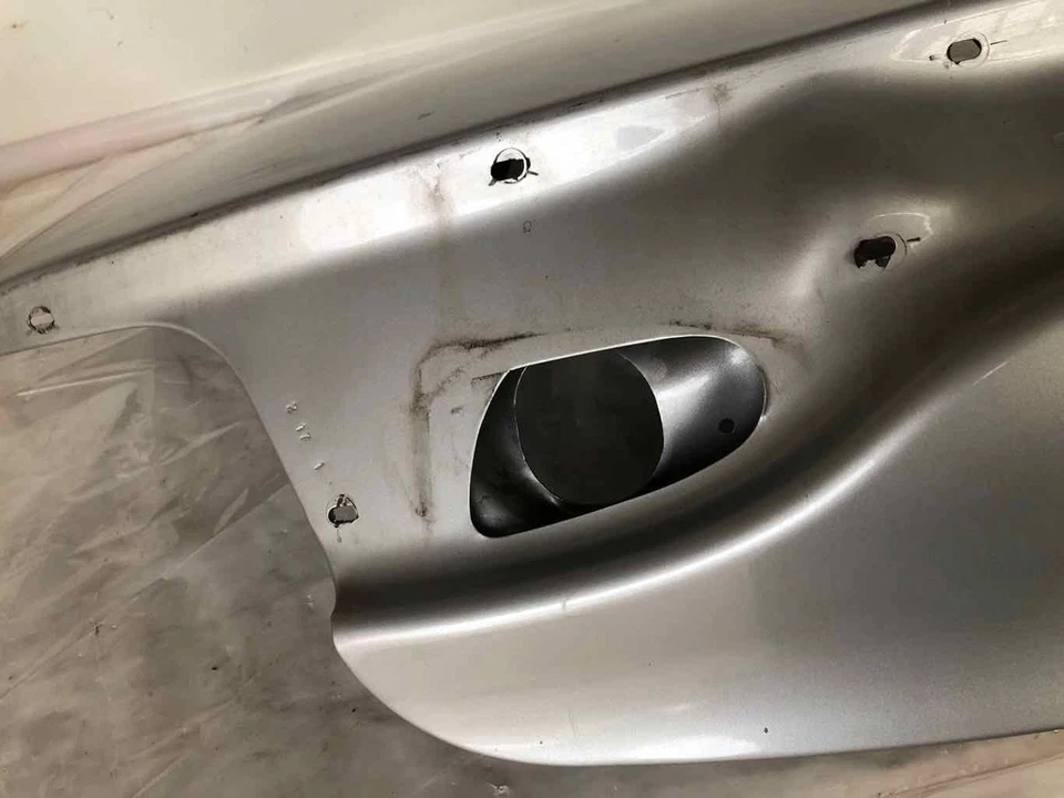 1996 - 1999 年福特 TAURUS 轿车后后备箱盖油漆代码 TS 银霜金属色 — 第 4/4 张图片