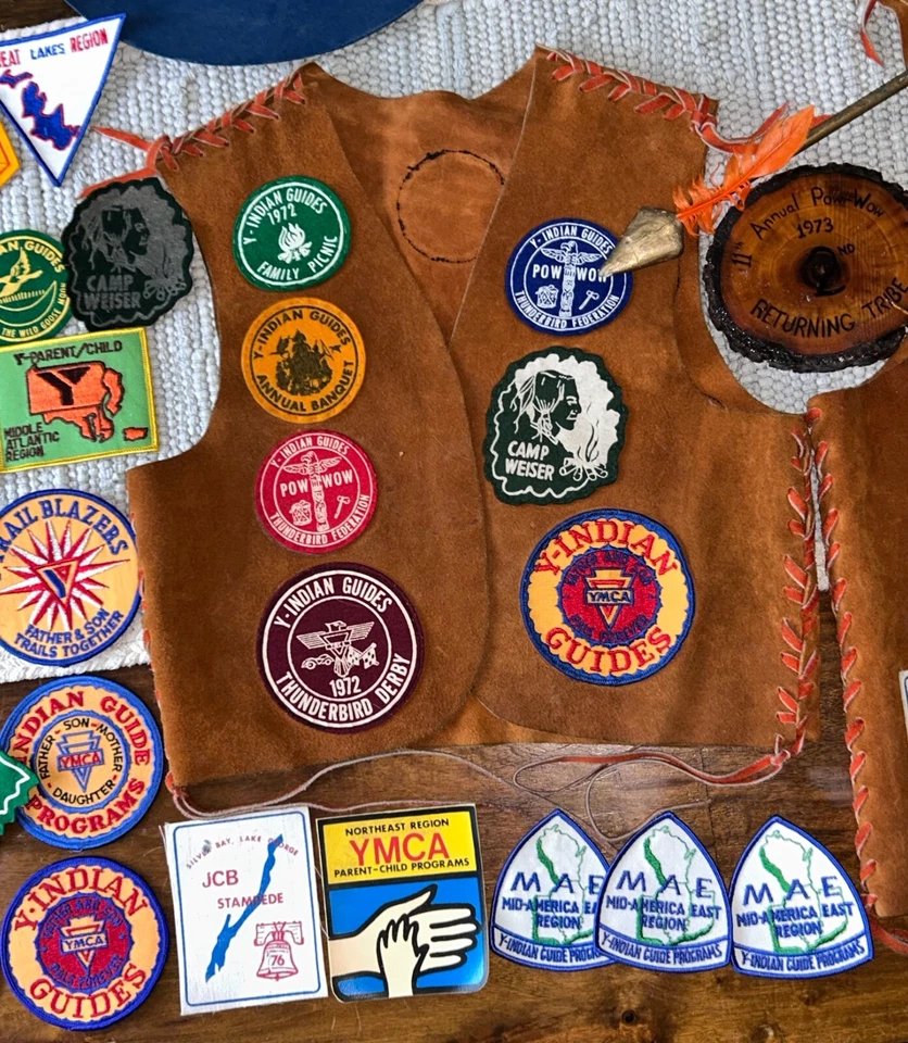 Blazer Scout y Trail Guide de Colección Años 80 YMCA Indian Guide & Trail ~ Lote de Sombreros Parches Campamento Foto 3 de 4