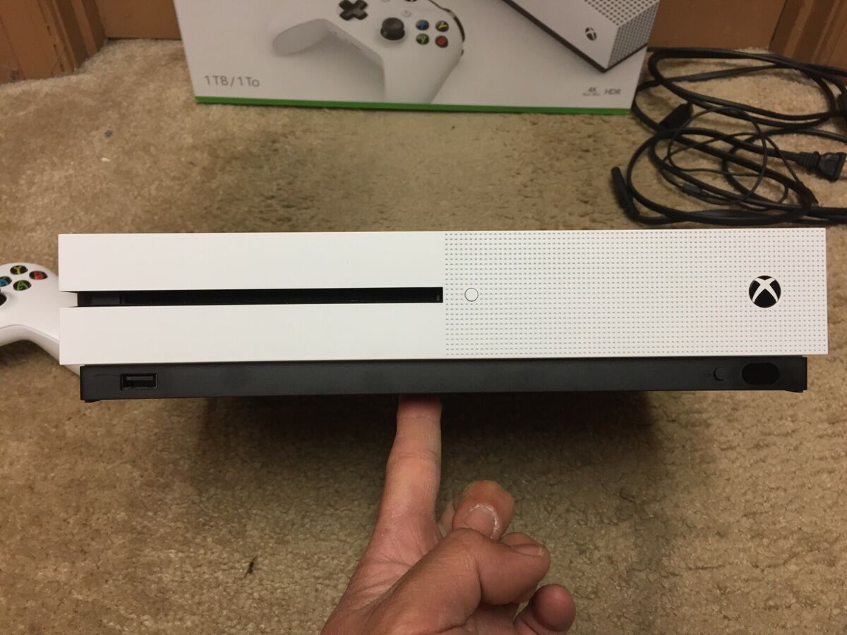 Microsoft Xbox One S 1TB Console w/ Controller Original Box LOW