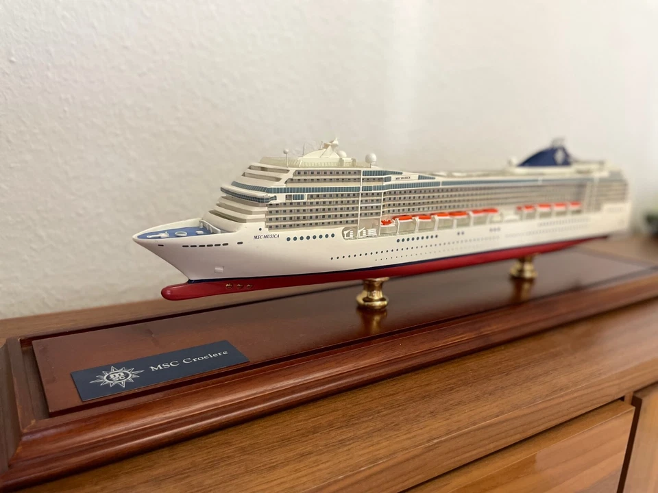 Passagierschiff-Modell MSC Musica, weiß, 60cm Länge - Bild 2 von 4