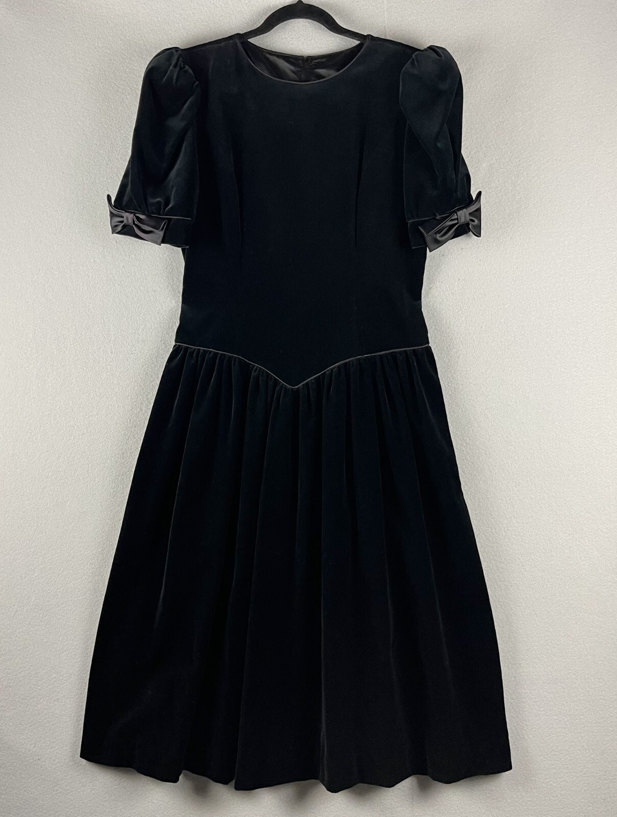 Vintage 80s Velvet Dress Womens 10 Drop Waist Whimsigoth Goth Pleated Steampunk