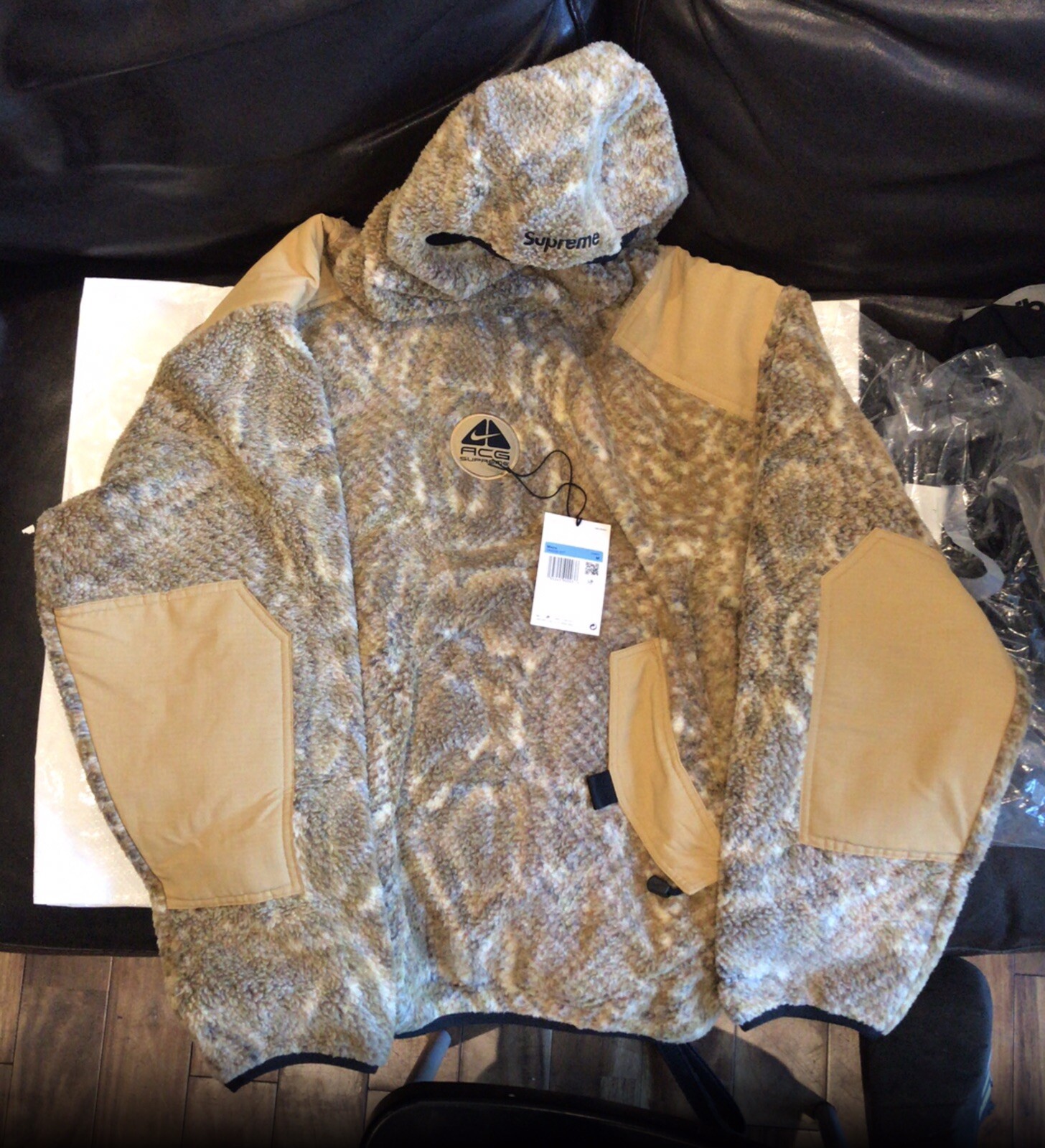 Supreme Nike ACG Fleece Pullover Sherpa Snake Skin Size M image 4