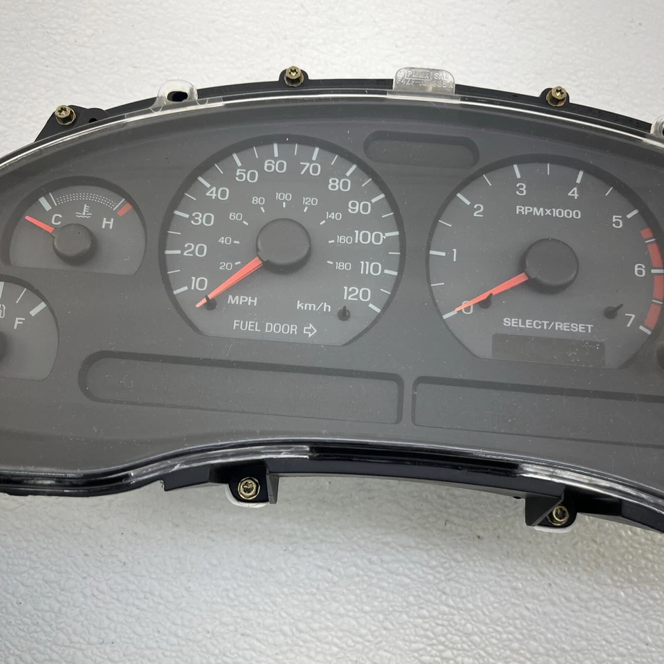 Conjunto de cuadro de instrumentos velocímetro Ford Mustang V6 2001-2000 OEM 120 mph Foto 4 de 4