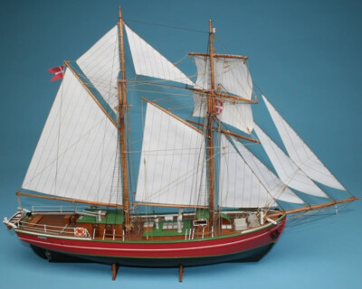 Billing Boats LILLA DAN 船模型キット NR. 578 s-l400.jpg