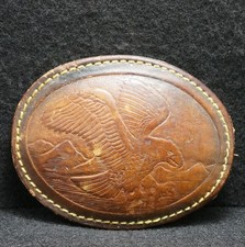 WG07116 GREAT VINTAGE 1970s EAGLE FLYING BIRD ARTWORK LEATHER BELT BUCKLE