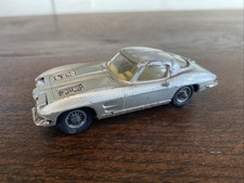 CORGI CHEVROLET CORVETTE STING RAY, 310; 1963 - SILVER WITH WIRE WHEELS #412