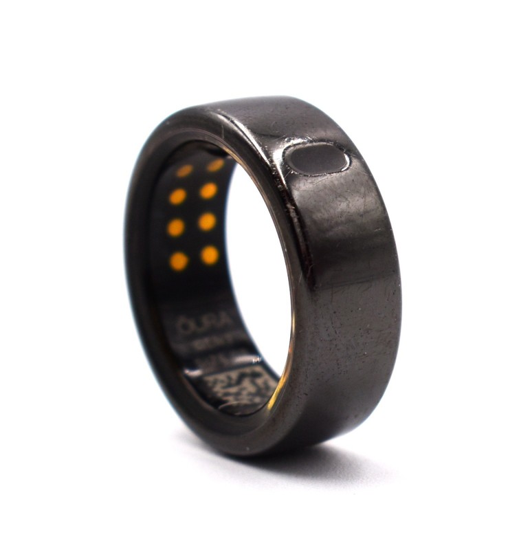 Oura Ring Gen3 Horizon - Titanium - Size 8 - Black - (HEAVILY SCRATCHED)