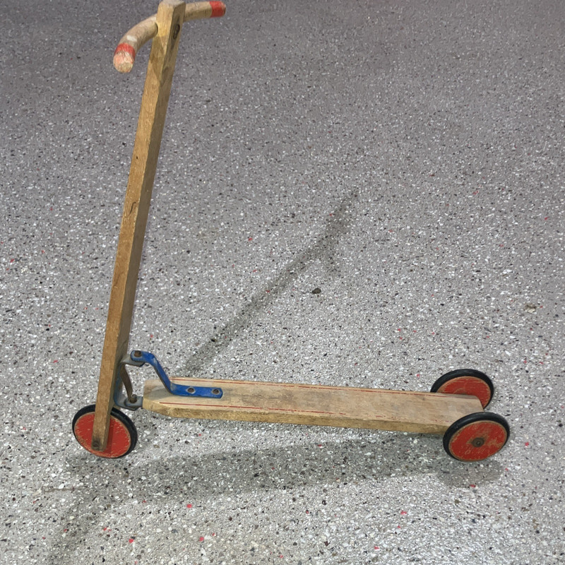 Vintage Wooden 3-Wheel Kids Scooter Push Ride-On Toy w/ Red Wheels