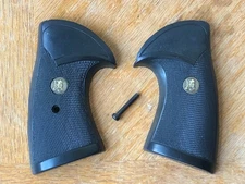 Pachmayr Presentation Colt Army C Large Rubber Grips Gold Medallion