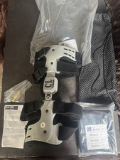 COMFORTLAND OA-200 R Knee Brace for RIGHT Knee Suspension Sleeve CK-007