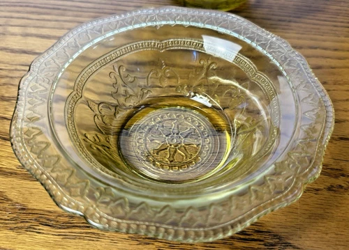 FEDERAL GLASS CO. PATRICIAN SPOKE AMBER 6" DIAMETER BERRY FRUIT BOWL- 3-Bowl Set