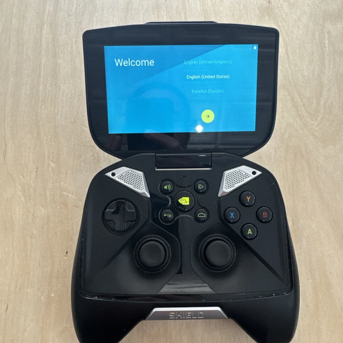Console Portable NVIDIA SHIELD Portable P2450 - 16 Go, WiFi, écran 720p (rare, Occasion)