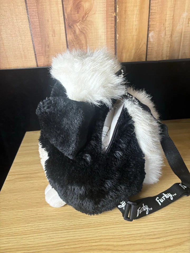Mochila Furby Difícil de Encontrar Años 90 Vintage 1999 Negra Blanca, Coleccionable con Etiquetas Foto 2 de 4