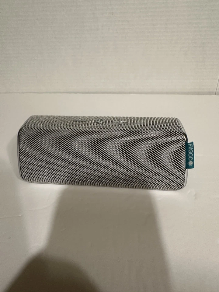 Estilo FUGOO - Altavoz portátil Bluetooth sonido envolvente - Plateado Foto 3 de 4