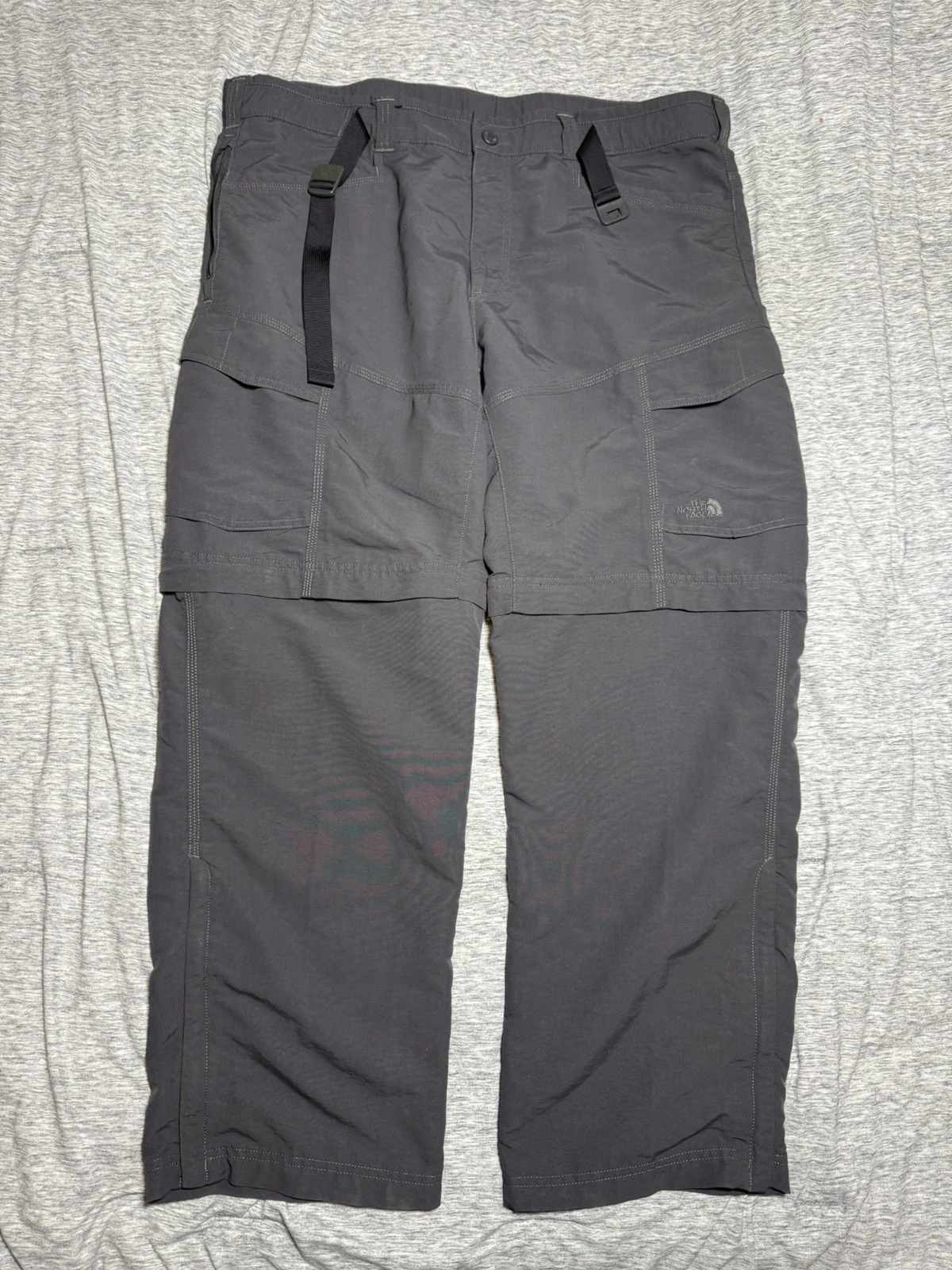 The North Face Mens XL Convertible Leg Cargo Pants /Shorts Hiking Outdoor Gray
Opens in a new window