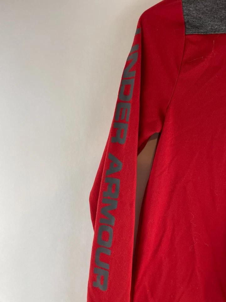 Chaqueta Under Armour, Niños Mediana, Rojo Gris, NCAA Wisconsin Badgers, Cuarto de Cremallera Foto 4 de 4