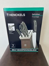 Henckels Definition 7-Piece Self-Sharpening Knife Block Set New in Box