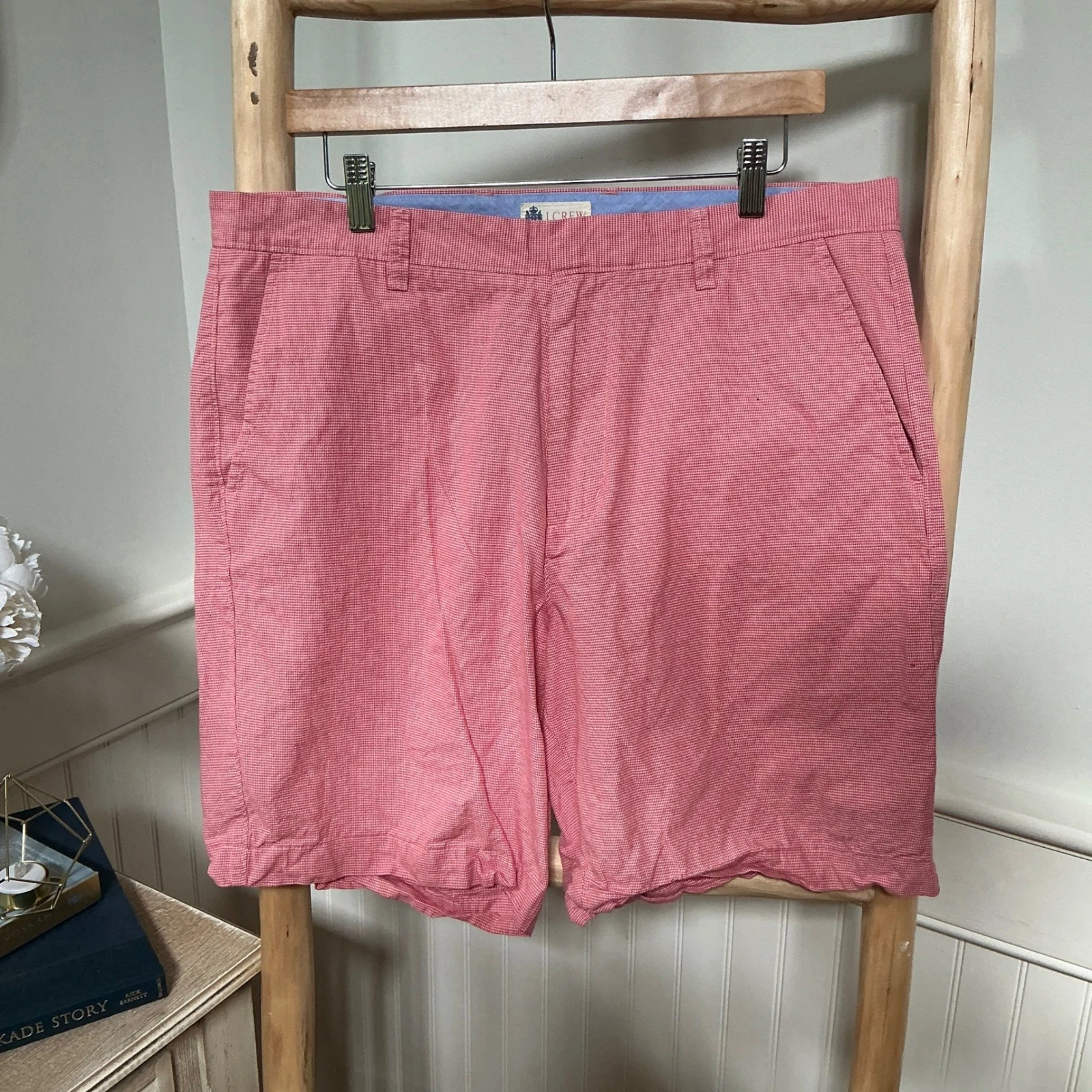 J.Crew Mens Red White Micro Gingham Cotton Flat Front Shorts Size 36 37 9 Inseam
Opens in a new wind