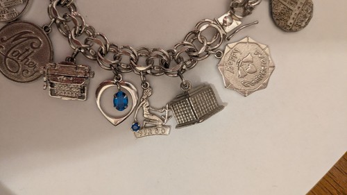 Vintage Sterling Silver Charm Bracelet with 18 Charms - Picture 2 of 7