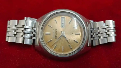 Vintage. 1974's Seiko 5 Actus 7019-7080 Automatic. 21 Jewels Men's Wristwatch.