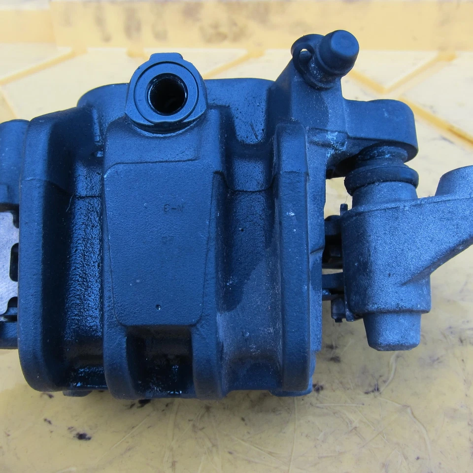 Honda Silver Wing 600 FSC600 2007 OEM pinza de freno delantera Foto 4 de 4