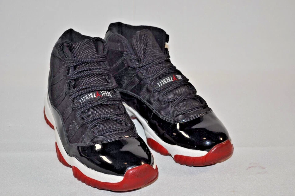 NIKE AIR JORDAN 11 XI NEGRO ROJO CRIADO MUESTRA 2001 HECHO EN TAIWÁN Talla 9 PROMO PE 23 Foto 2 de 4