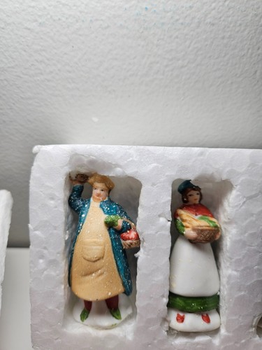 Heritage Village Collection Dickens' Village Series "Shopkeepers" - Picture 4 of 14
