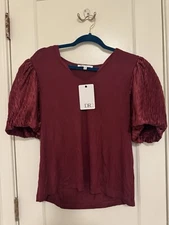DR2 NWT M Super Soft Maroon Puff Sleeve Top