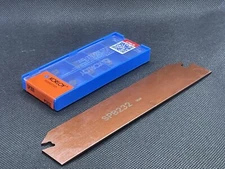 Korloy SP200 PC9030 (10 PCS) Carbide Cutoff Inserts with SPB 32-2 Parting Blade