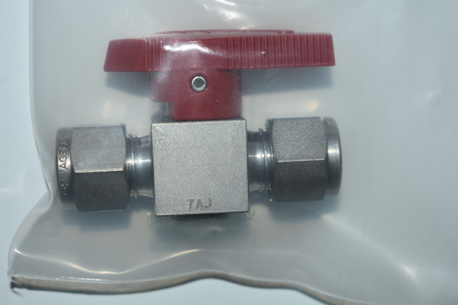 Swagelok SS-6P4V  Valve 3/8" Stainless Tube Fitting