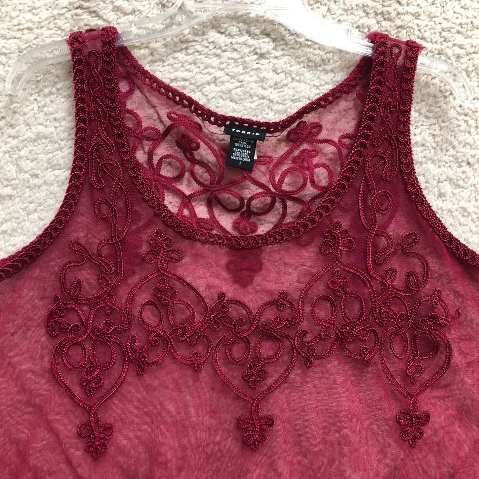 Torrid Tank Top Shirt 1X Adult Plus Red Sheer Embroidered Floral Scallop Womens - Image 2 of 4