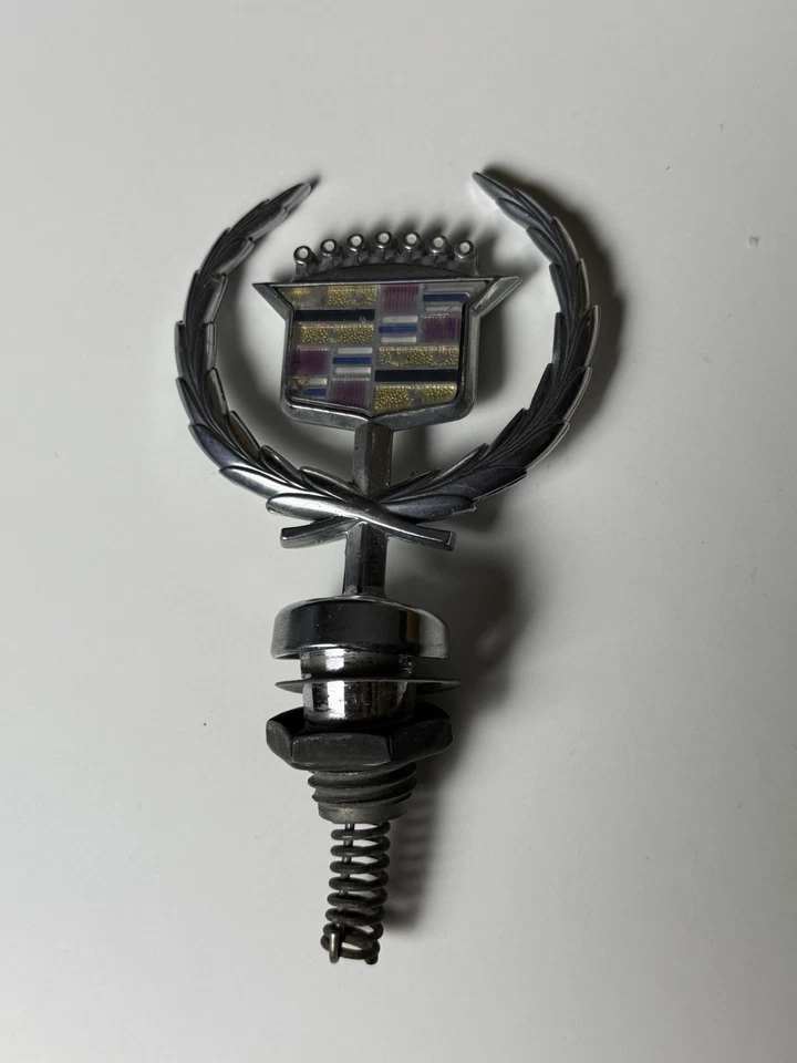 Cadillac Deville Fleetwood 1985-93 OEM GM capó adorno  Foto 4 de 4