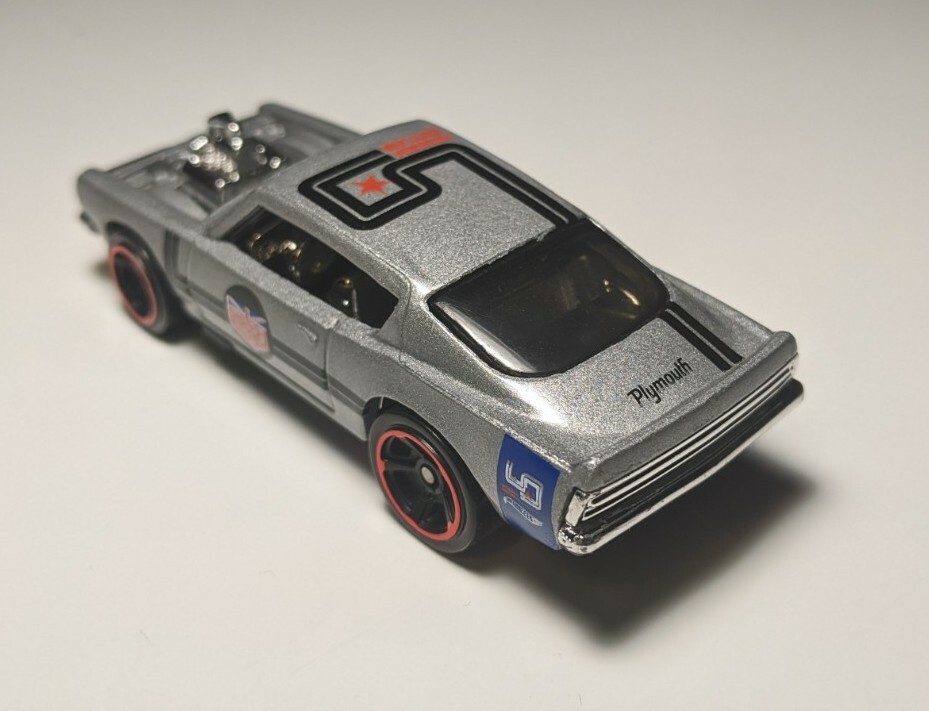 2018 Hot Wheels Metallic Grey '69 PLYMOUTH BARRACUDA 1/64