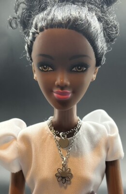 Barbie/Sindy. 12 Zoll Puppen Handarbeit Schmuck Ohrringe Halskette Zubehör Brandneu