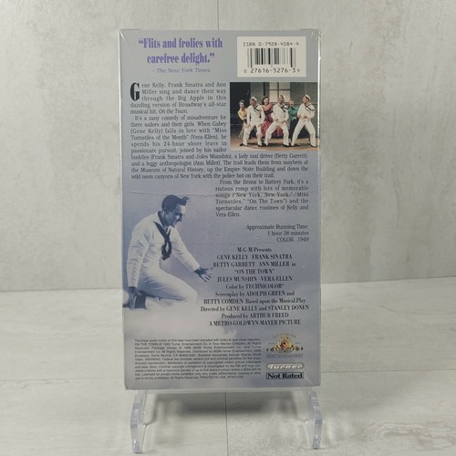 ON THE TOWN (VHS,1998) GENE KELLY - Picture 2 of 2