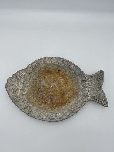 Cynthia Rowley Metal Fish Platter Plate Bowl Silver Nautical Beach Ocean Project