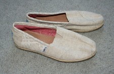 TOMS Women's Sz 7 W Beige Burlap Canvas Shoes Flats Tribal Slippers Pull On EUC