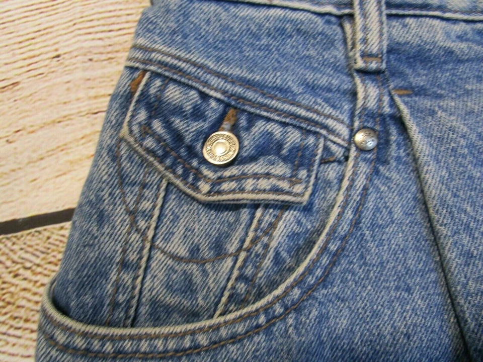 Vintage Levis 900 Series 1980's Womens Blue Denim Skirt Pleated Zip Fly Size 10 - Image 3 of 4