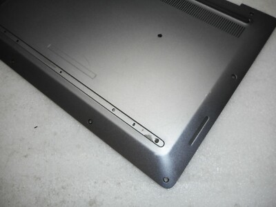 Base Inferiore Grigia Per Dell Chromebook 13 7310 (P66G) – 1PVYN 01PVYN Usata