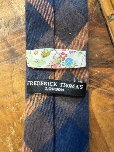 Corbata de cuello delgado FREDERICK THOMAS London, 100% lana, marrón azul naranja - Imagen 2 de 4