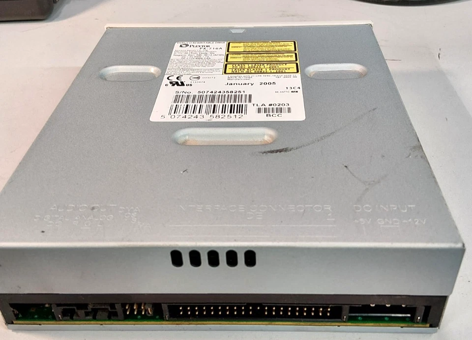 PLEXTOR PX-716A DVD/CD REWRITABLE DRIVE, INTERNAL DESKTOP DRIVE / WHITE - Image 2 of 3