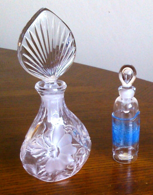 2 x 80er Jahre Parfum Flakons Princess House & C. Reid schön