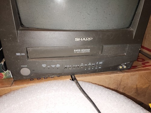 Sharp 13" CRT TV/VCR Combo Player/Recorder 13VT-R100 Tested No Remote With Tapes - Picture 4 of 7