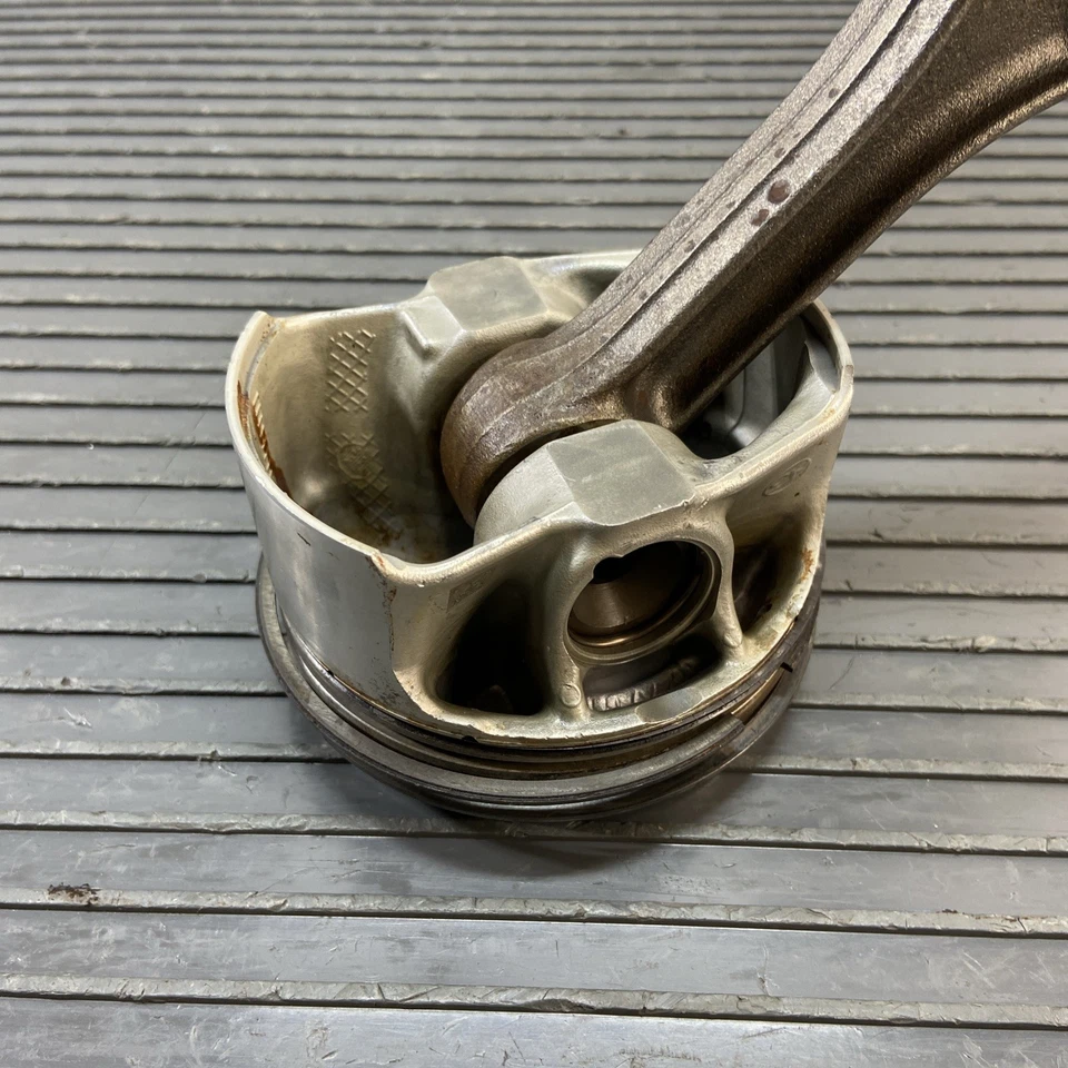 Pistão de motor BMW M5 F90 M760i 4.4L V8 2018-2022 8092931 45k milhas fabricante de equipamento original *NOTA* - Imagem 4 de 4