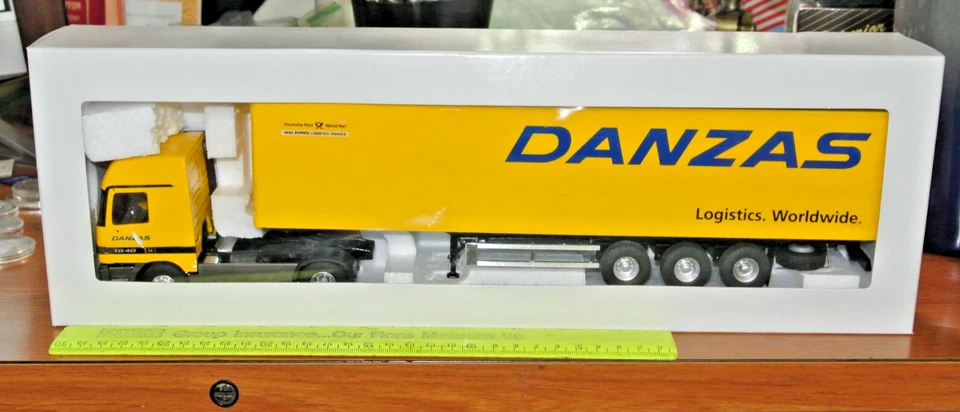 1/43 Eligor (LBS-France) DANZAS Truck  LOGISTICS WORLDWIDE BOX IS VERY NICE - Image 2 of 4